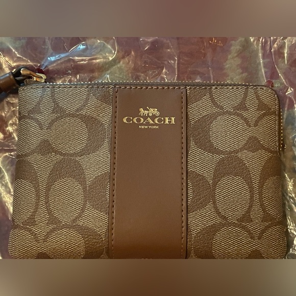 Coach Corner Zip Wristlet - Picture 3 of 7